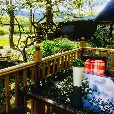 Dove Cot Country *