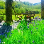 Dove Cot Country *